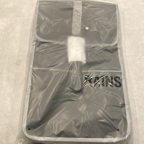 NEW Rains Reflective Metro Commuter Backpack Unisex - Picture 8 of 10